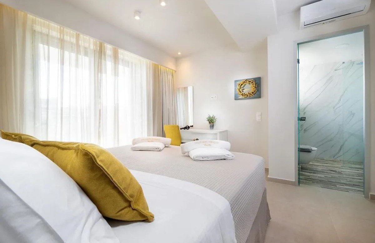 Minimal Chic Retreat Suite - 1